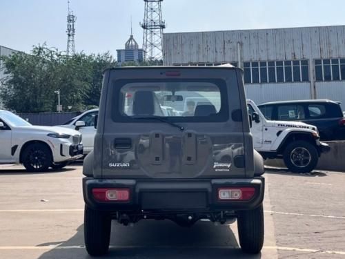 联 提供丛林绿熔岩灰 首付20%即可开走电子pg游戏2026款吉姆尼升级车载互